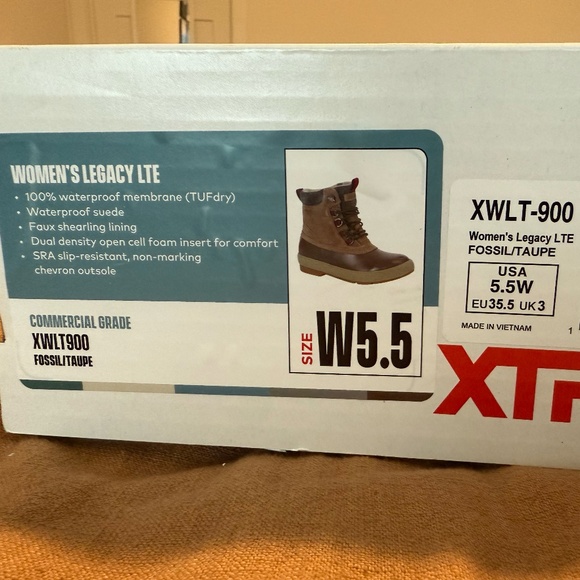 NEW with Box Xtratuf Women's Legacy LTE Boots Size 5.5 - Picture 2 of 4